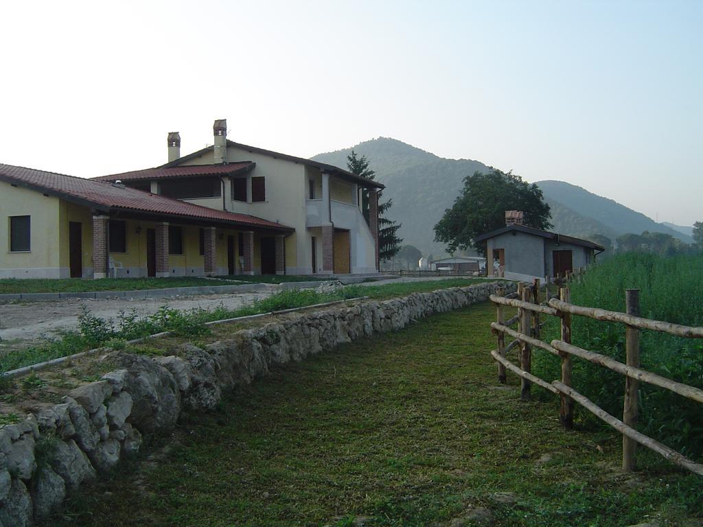L' Antico Casale Villa Le Marmore Dış mekan fotoğraf