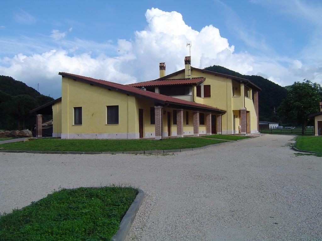 L' Antico Casale Villa Le Marmore Dış mekan fotoğraf