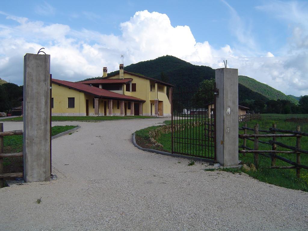 L' Antico Casale Villa Le Marmore Dış mekan fotoğraf
